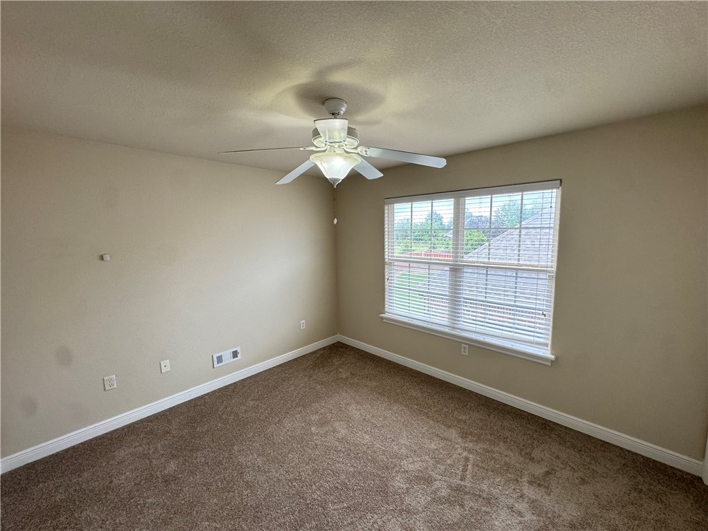 Lyndal Heights Ph 4 Bentonville - Residential Lease