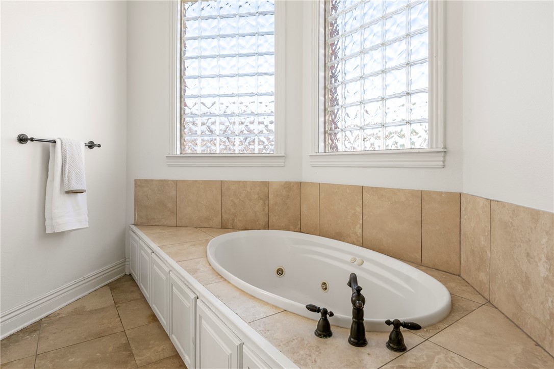 Pinnacle Gardens Sub Rogers - Residential