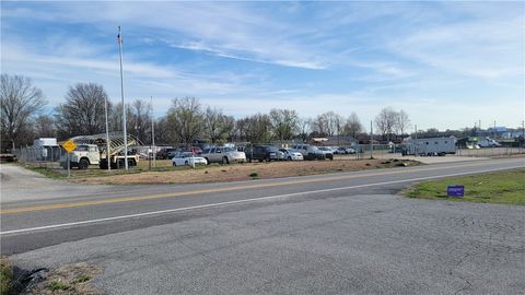 724 & 750 Slack St/Ellis Lane Pea Ridge AR 72751