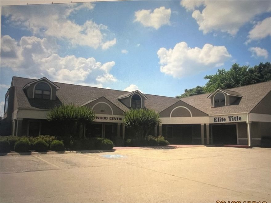Great office space. Has three private offices. Large open area at the entrance for reception and great space for work, copy, and files. Two bath rooms. Sign space available to tenant on the building and large sign near the highway. Frontage on Hwy 412. Great parking lot. Owner holds a valid real estate license in AR.
