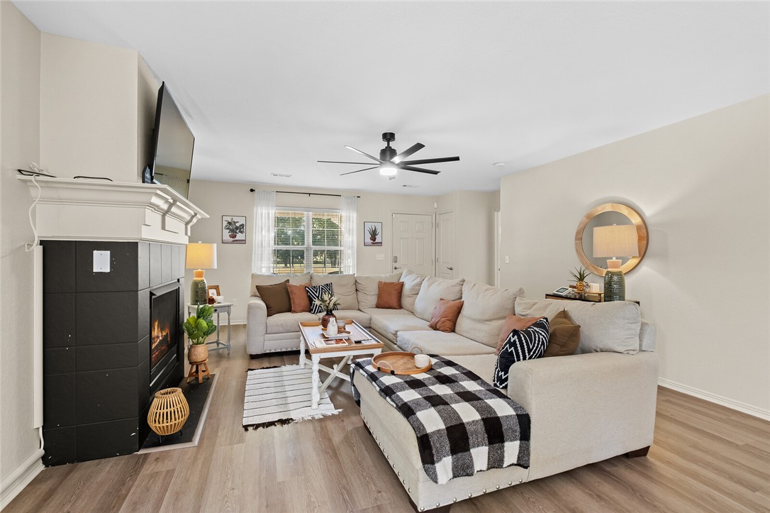 Walnut Crossing Sub - Residential Lease