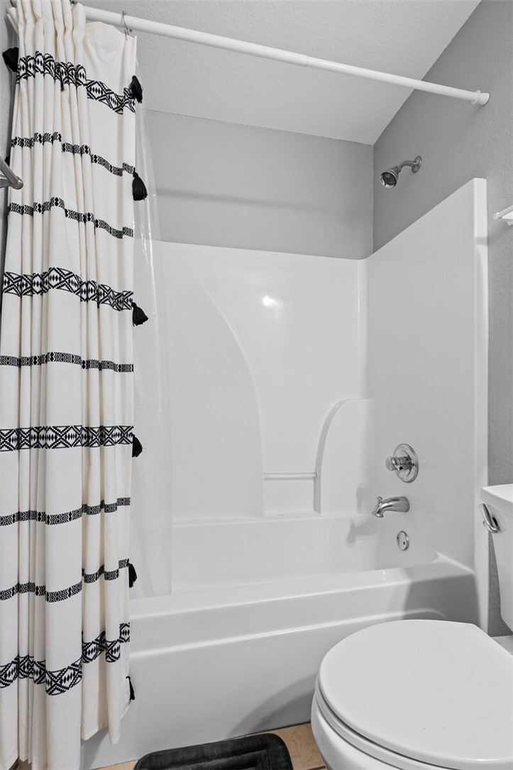 Walnut Crossing Sub - Residential Lease