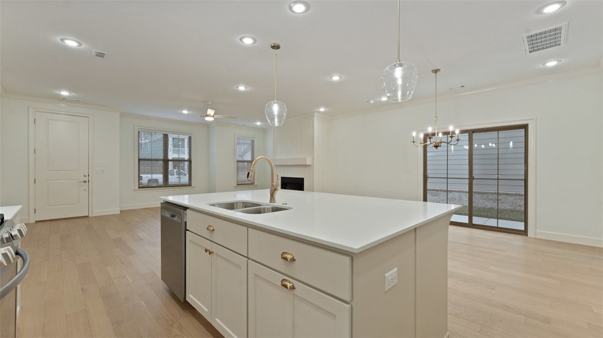 Towne West Sub Ph V - Residential Lease