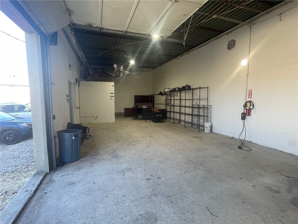 3-16-30 FAYETTEVILLE OUTLOTS - Commercial Lease