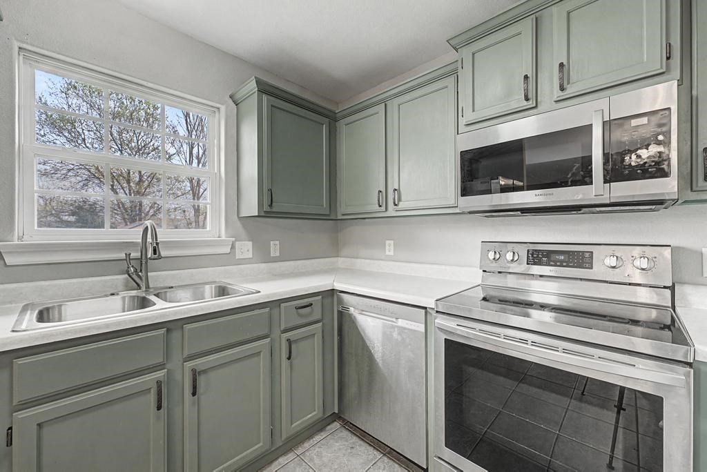 Oakwoods Sub Ph IV - Residential