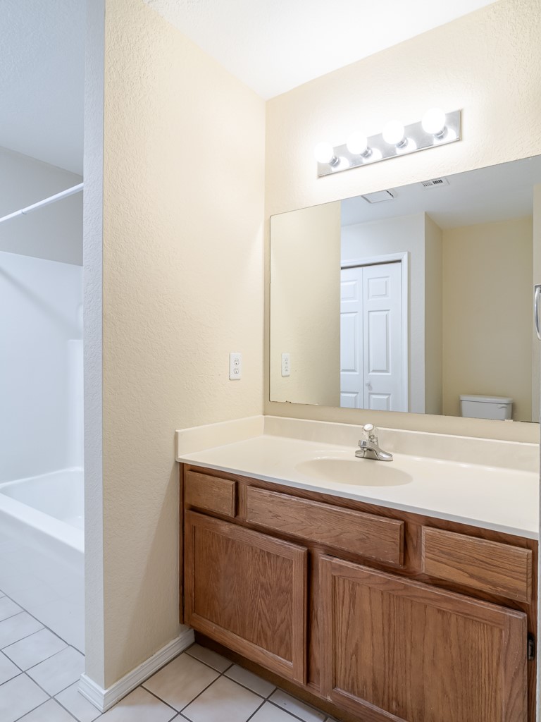 Holly Gardens Bentonville - Residential Lease