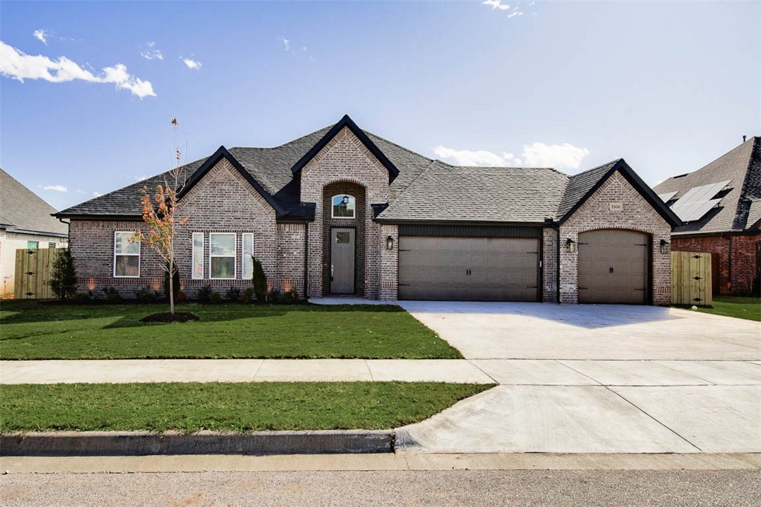 New construction in a desirable location! Anderson Custom Homes LLC, is building a beautiful 5 bed, 3.5 bath home! Open floor plan with hardwood floors, custom cabinets, and a master suite that is a must have. Pictures are not of actual home, but similar plan and finish.