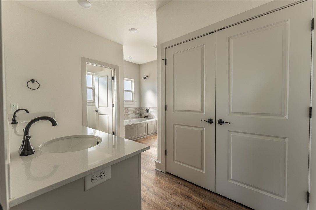 Bethel Elm - Residential