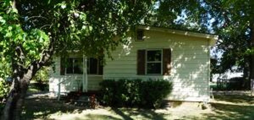 Updated Home close to Beautiful Mount Magazine !!!New Roof, New Flooring, New H&A mini split system, New Hot Water Heater.New Wilson windows with lifetime warranty, New Flooring on Outside Deck,