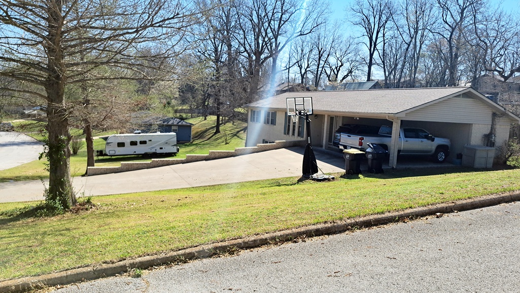 210 Kitchens Street