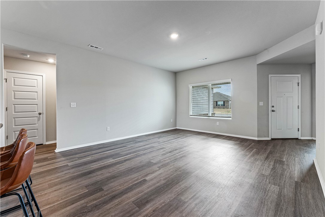 WALNUT HILL SUB PH IV-PEA RIDGE - Residential