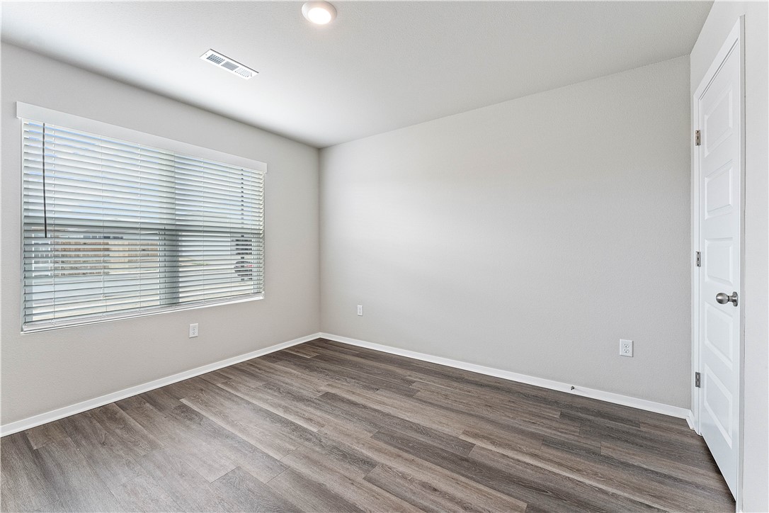 WALNUT HILL SUB PH IV-PEA RIDGE - Residential