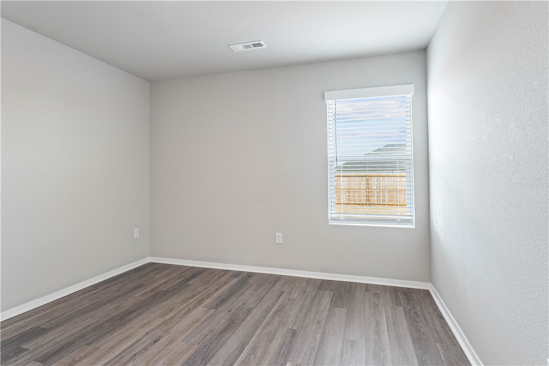 WALNUT HILL SUB PH IV-PEA RIDGE - Residential