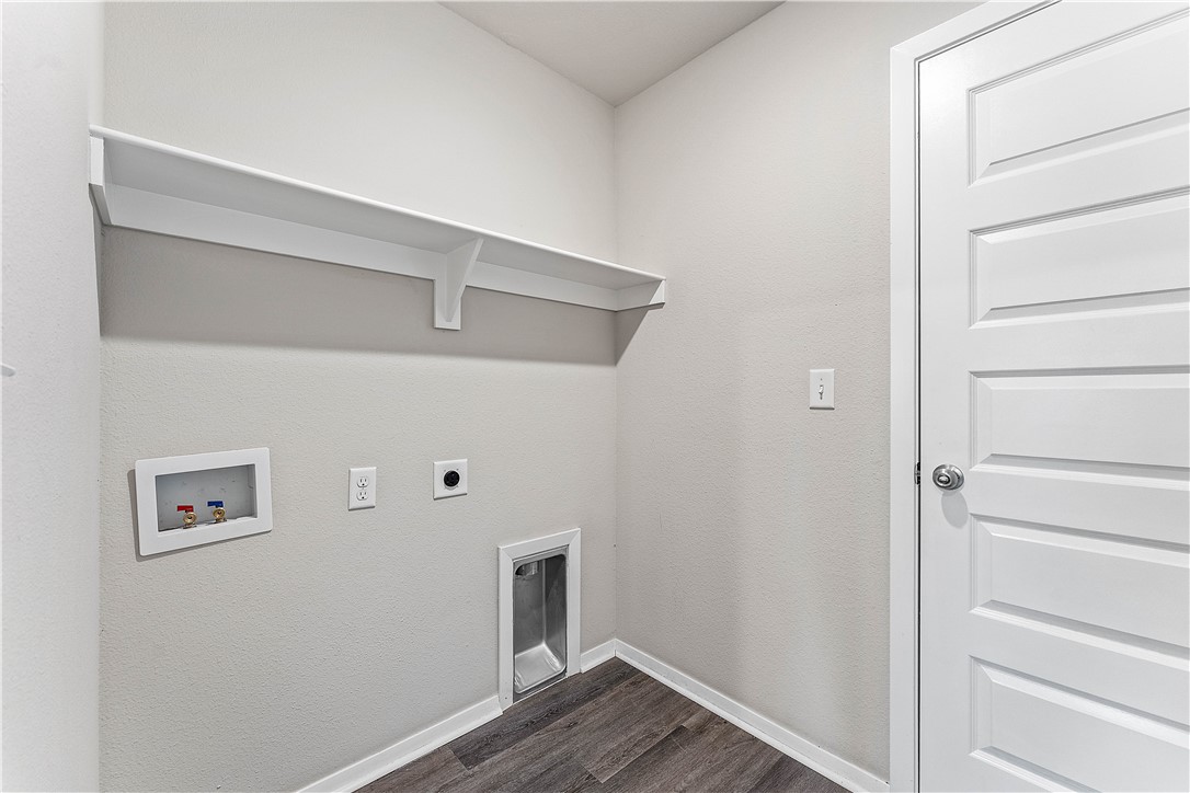 WALNUT HILL SUB PH IV-PEA RIDGE - Residential