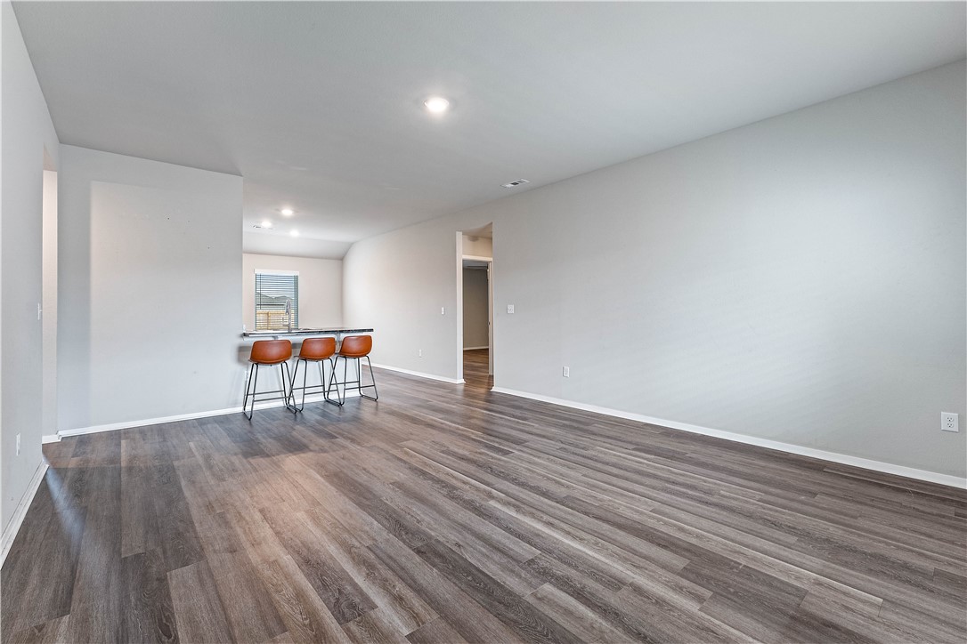 WALNUT HILL SUB PH IV-PEA RIDGE - Residential