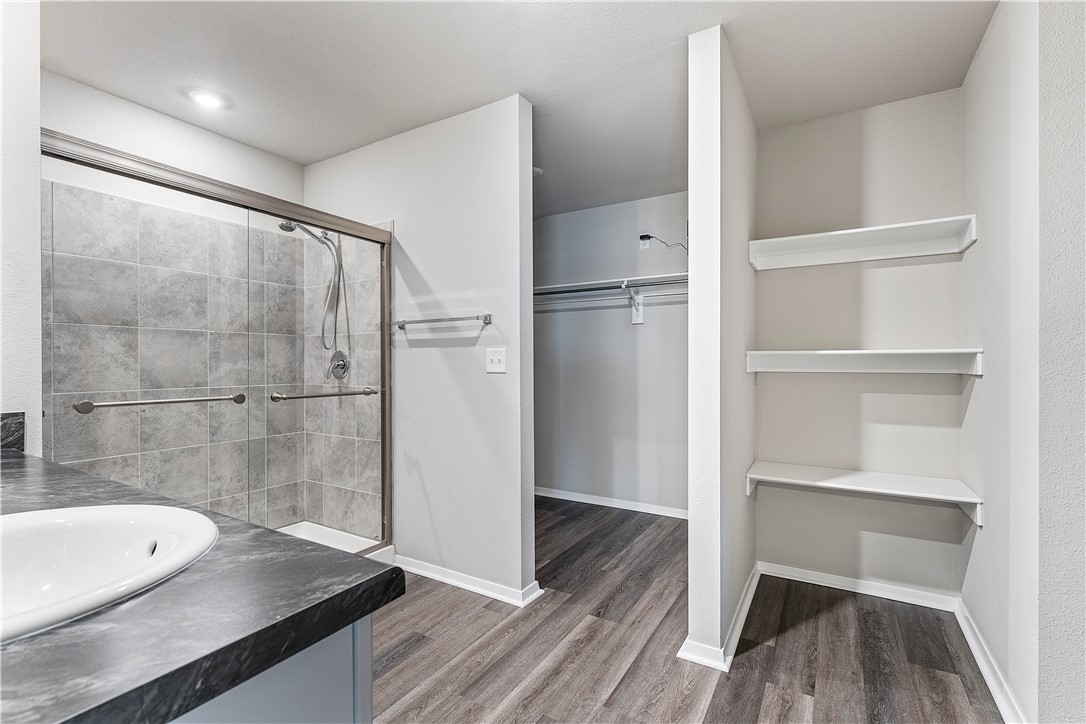 WALNUT HILL SUB PH IV-PEA RIDGE - Residential