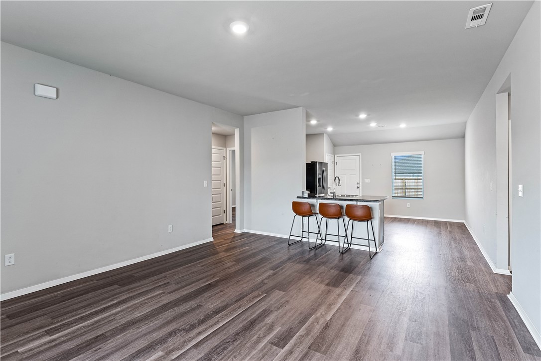 WALNUT HILL SUB PH IV-PEA RIDGE - Residential