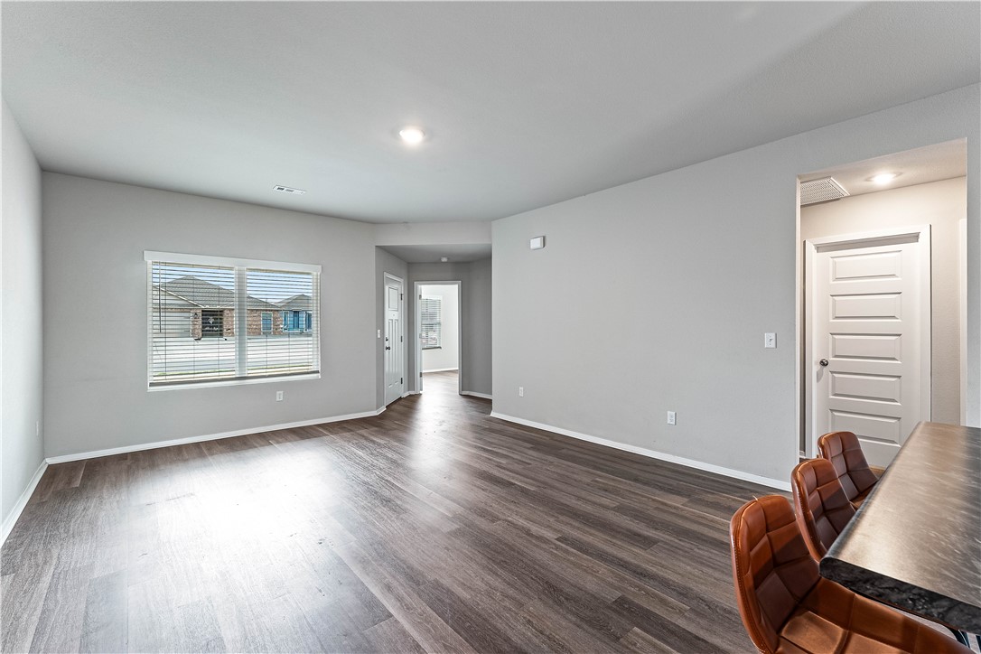 WALNUT HILL SUB PH IV-PEA RIDGE - Residential