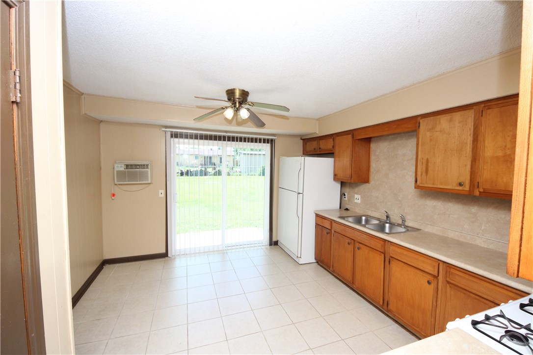 Bishop Manor Rogers - Residential