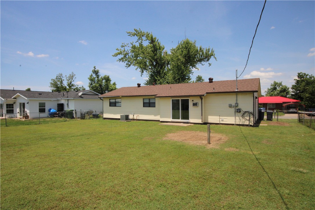 Bishop Manor Rogers - Residential