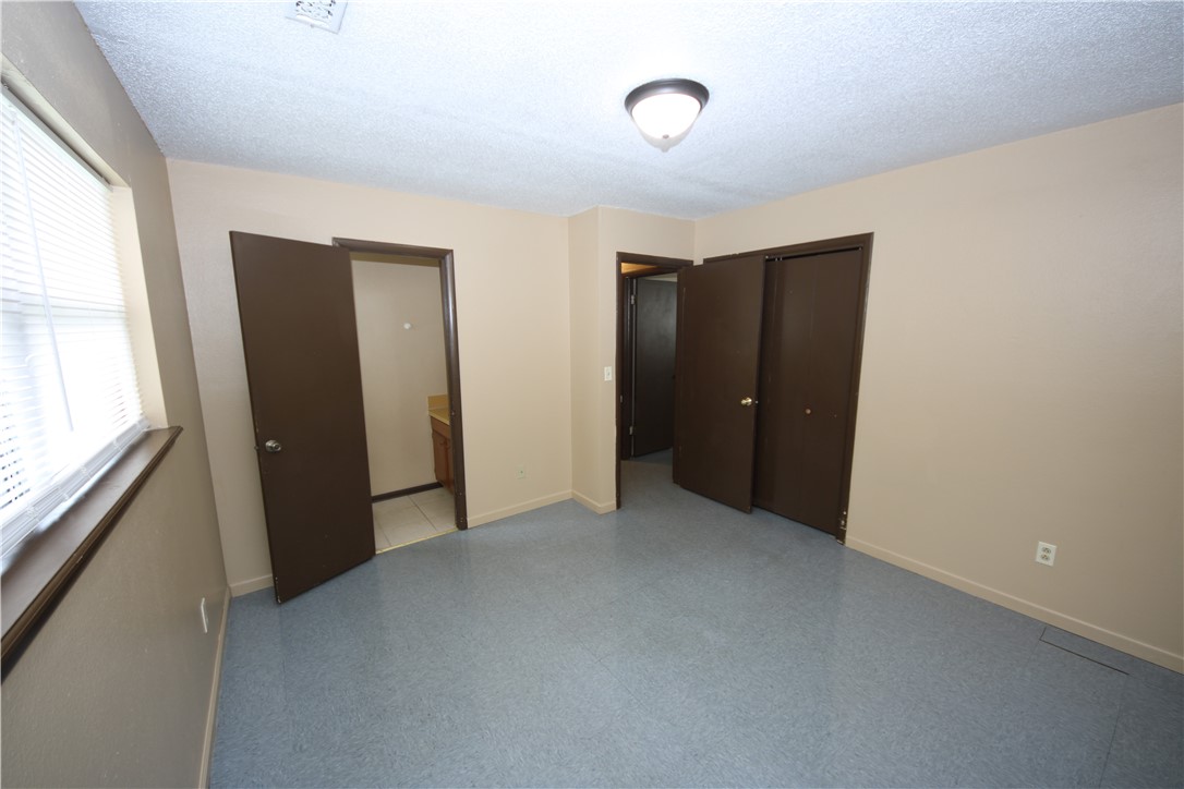 Bishop Manor Rogers - Residential