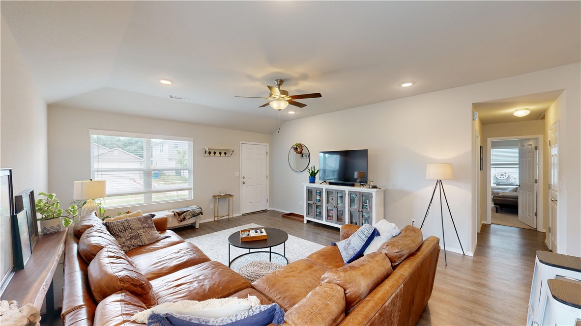 1066 E Sparrow Circle