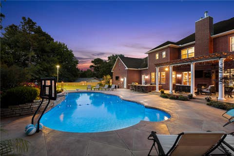 Photo of 331 E Fairway Lane, Fayetteville, AR 72701 (MLS # 1354395)