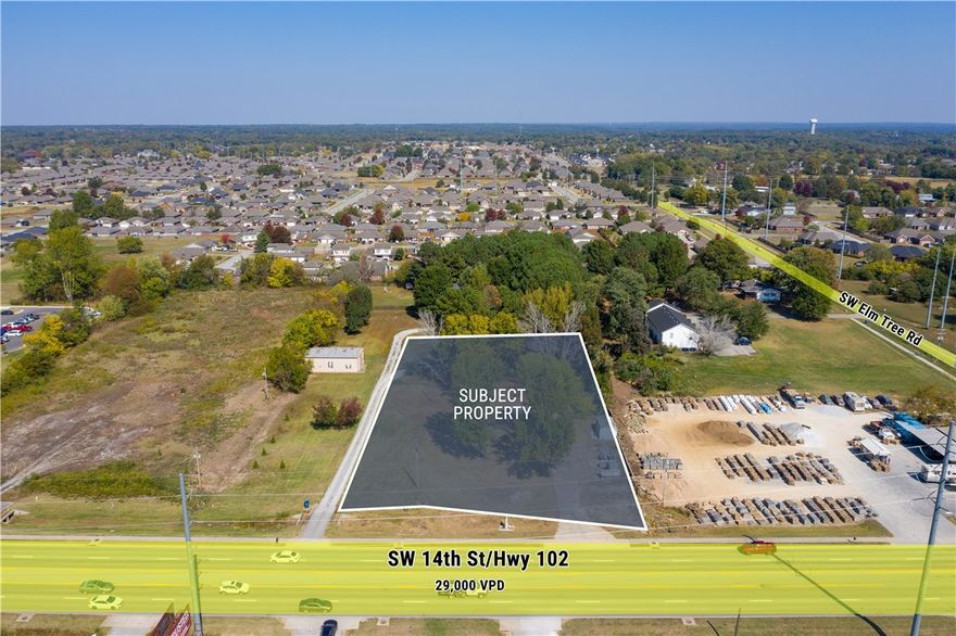 Retail Pad site located on SW 14th St/Hwy 102 with approximately 181' of frontage and traffic counts of over 29,000 VPD.