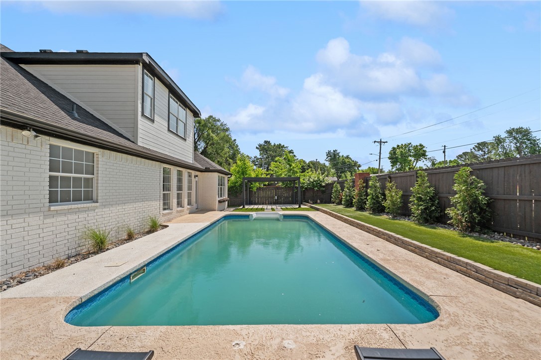 Sturbridge Sub Bentonville - Residential