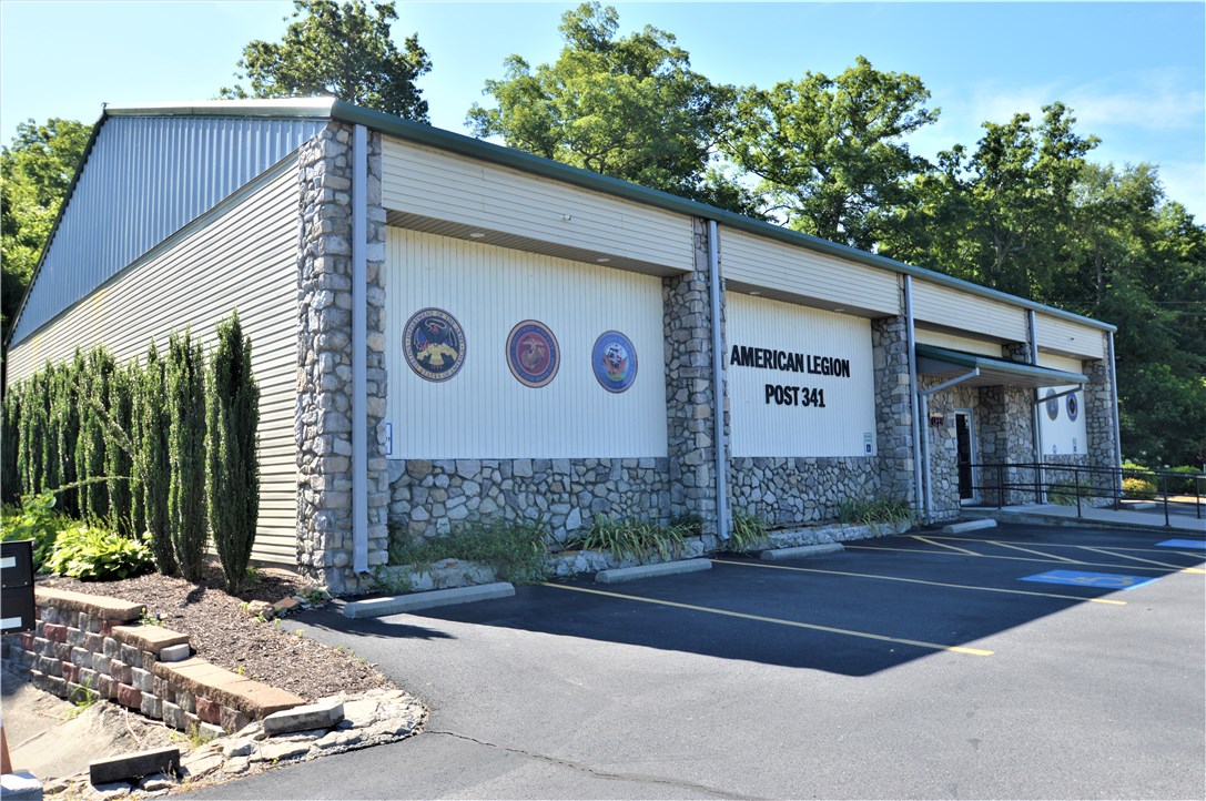 This property is highly desirable, prime location on a Major highway. This could be a dinner club with outdoor dining, host special parties, or make it an office, with a large conference room, this will hold up to 200 people, for special venue’s. Also has a detached storage building, all this on 1.16 acres. Many possibilities, perfect location.