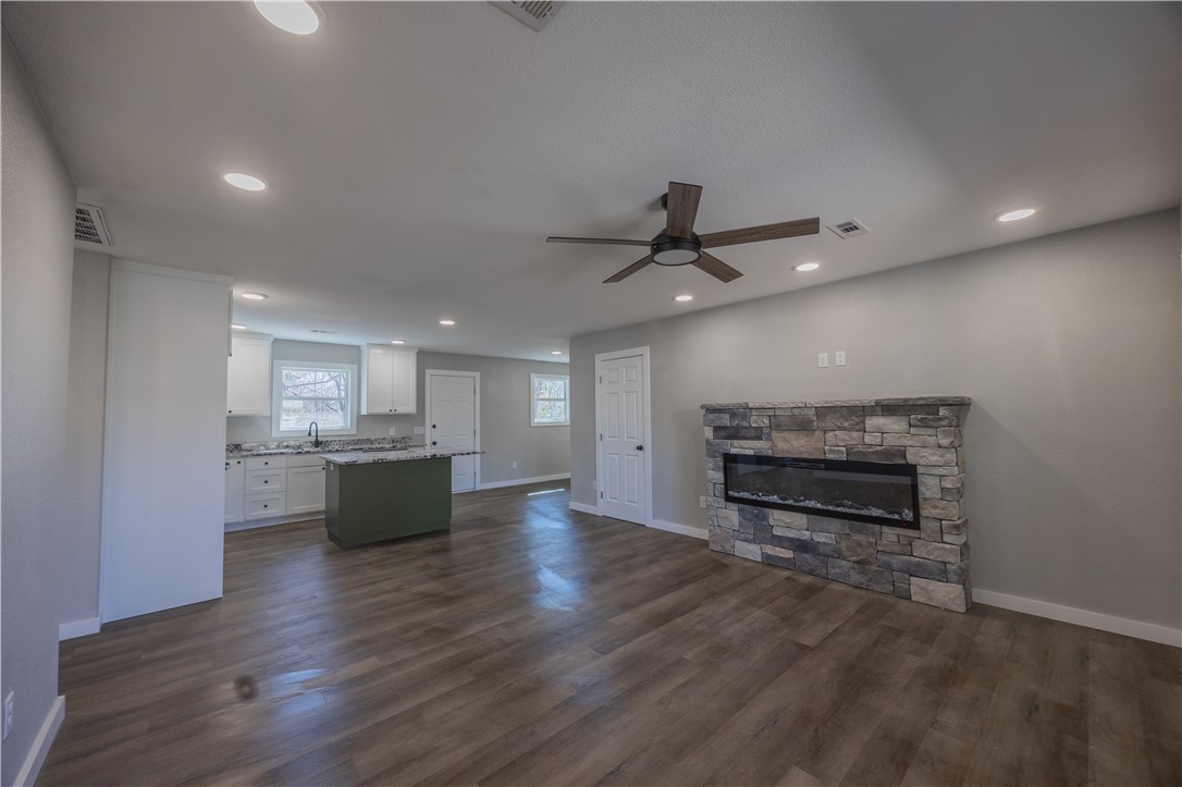 Dillow Sub Bvv - Residential Lease