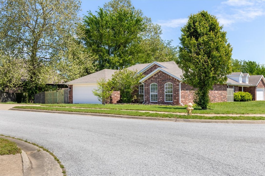 Carriage Square Sub Bentonville - Residential