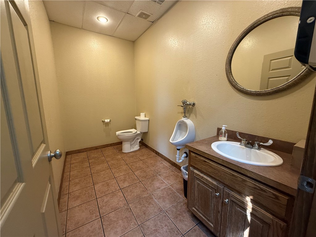 Shelby Square Comm Sub - Commercial Lease