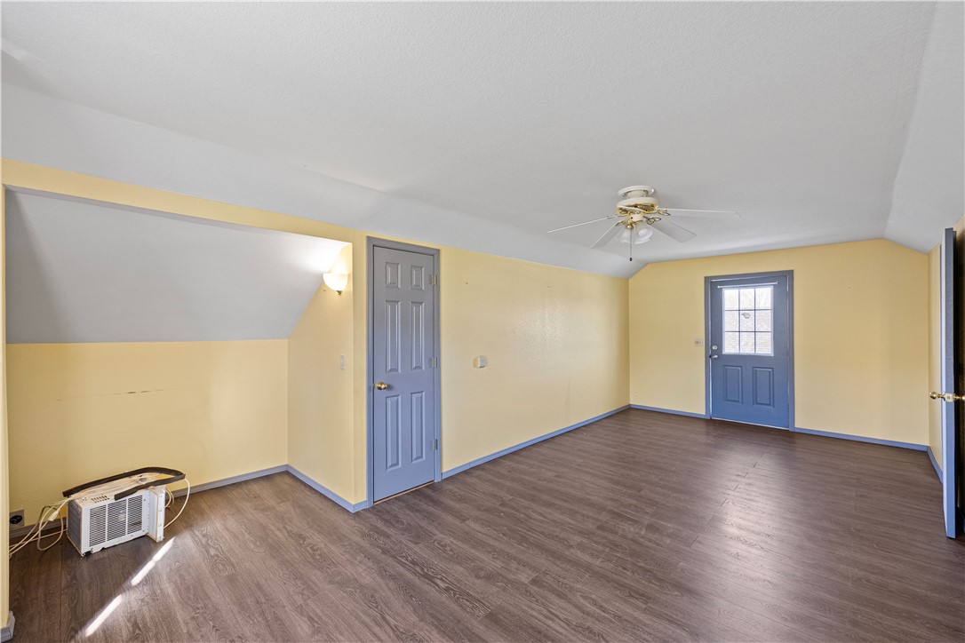 EASTON - Residential