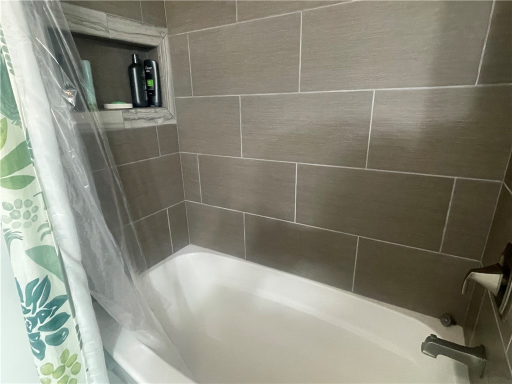 EASTON - Residential