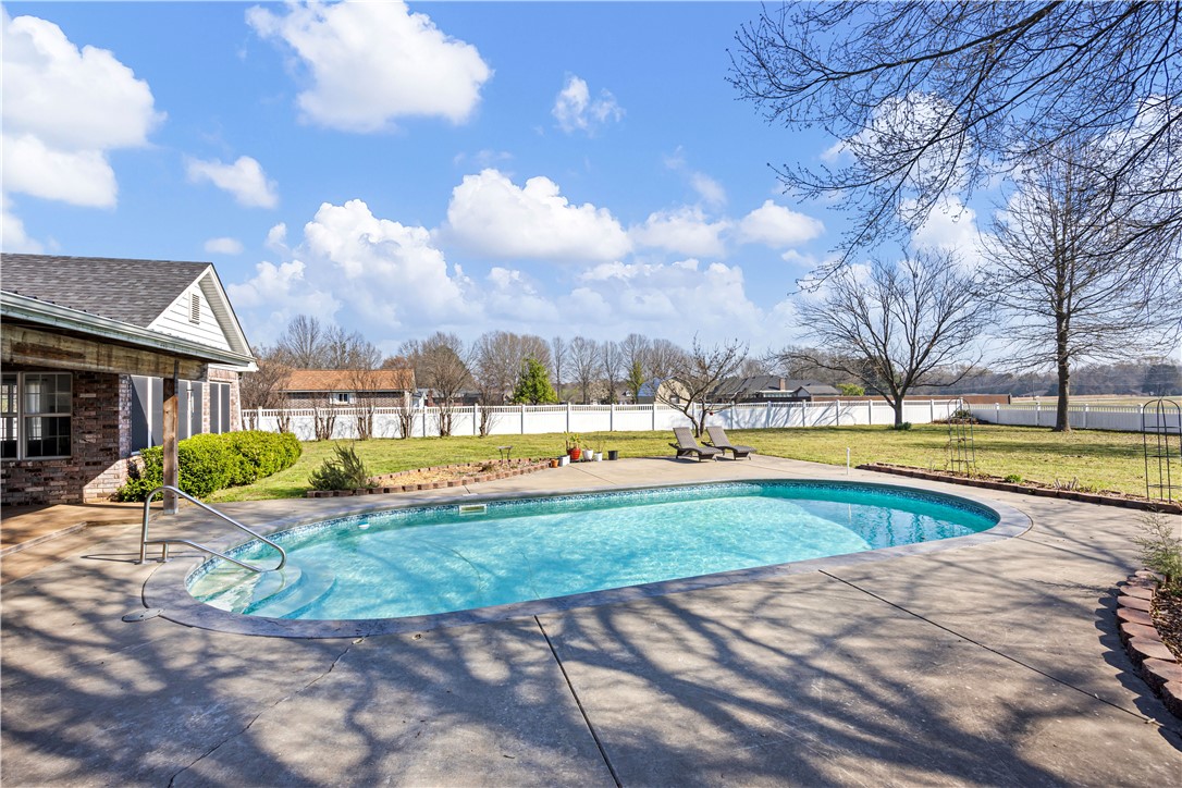 EASTON - Residential