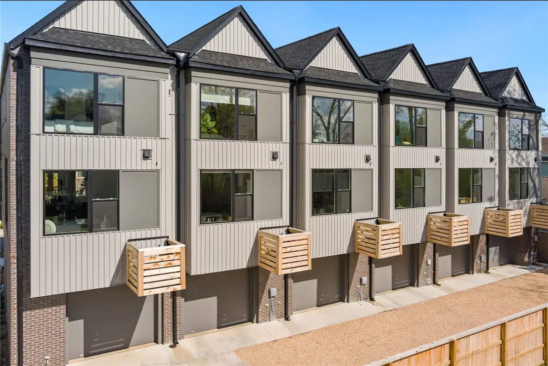 T J HOLLANDS SUB-BENTONVILLE - Residential