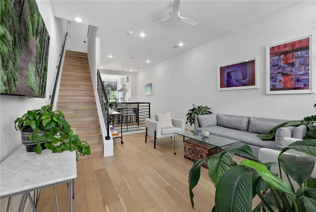 T J HOLLANDS SUB-BENTONVILLE - Residential