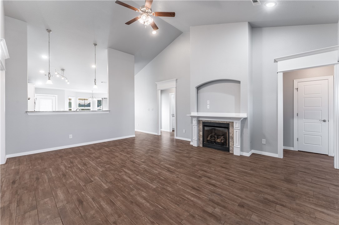 Elkhorn Sub Ph I Pea Ridge - Residential Lease