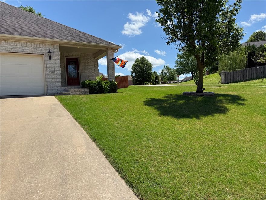 Move in ready condo on a corner lot with fenced back yard, equipped with washer, dryer, refrigerator and 2 car garage. 3 bedrooms and 2 baths with patio and porch to enjoy the beautiful sunsets. Ceramic tile throughout, and new granite kitchen countertops in kitchen.