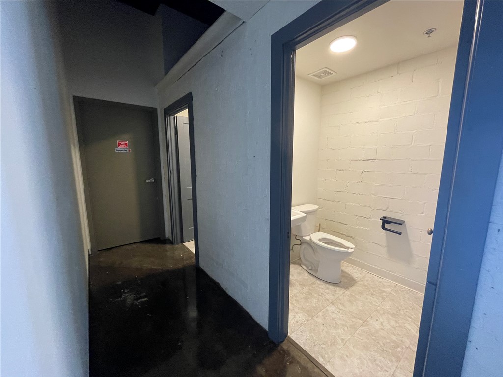 Railroad Addition - Commercial Lease