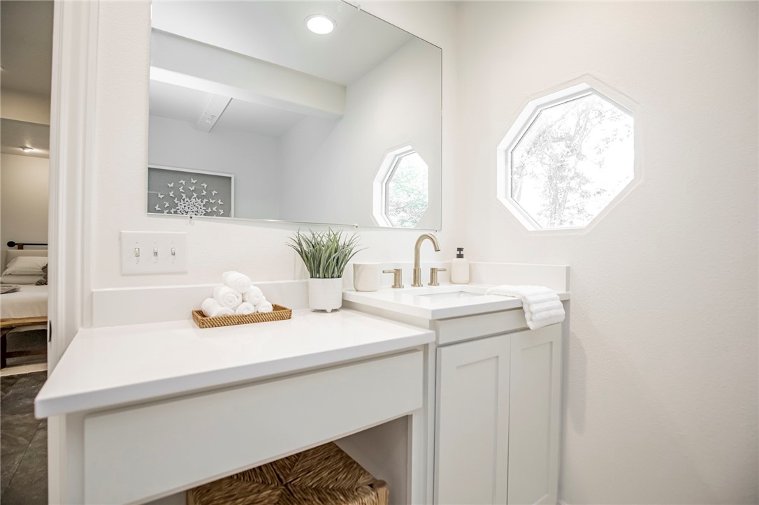 Avondale Sub 1 Bvv - Residential Lease