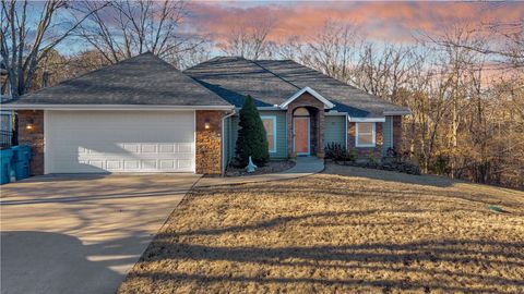 Photo of 21 Pennine, Bella Vista, AR 72714 (MLS # 1332561)