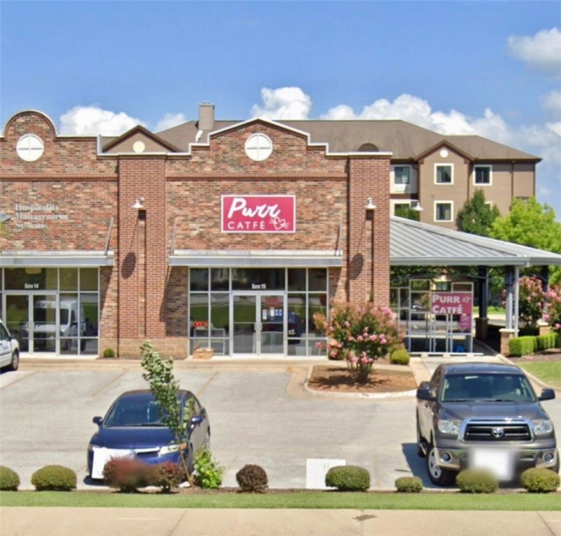 This class A Retail/Office mixed use center is in a prime location adjacent to the University of Arkansas across from Baum-Walker Stadium featuring a new $27 million baseball development center. The suite is also within walking distance of several hotels and student housing complexes as well as I-49 being a block away. It features a covered drive-through. It is a great opportunity in a rapidly growing area.