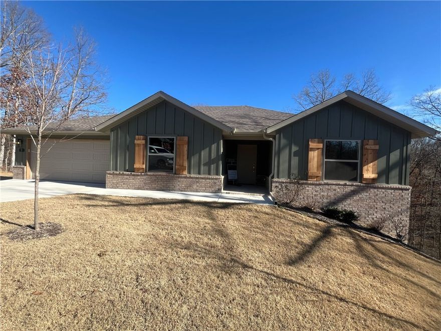 New construction in the Highlands! This 3-bed, 2-bath home offers 1,791 sqft with quartz countertops, modern finishes, and an open layout. Just minutes from Lake Loch Lomond and nearby trails, it’s the perfect blend of comfort and outdoor living. Don’t miss this one!
