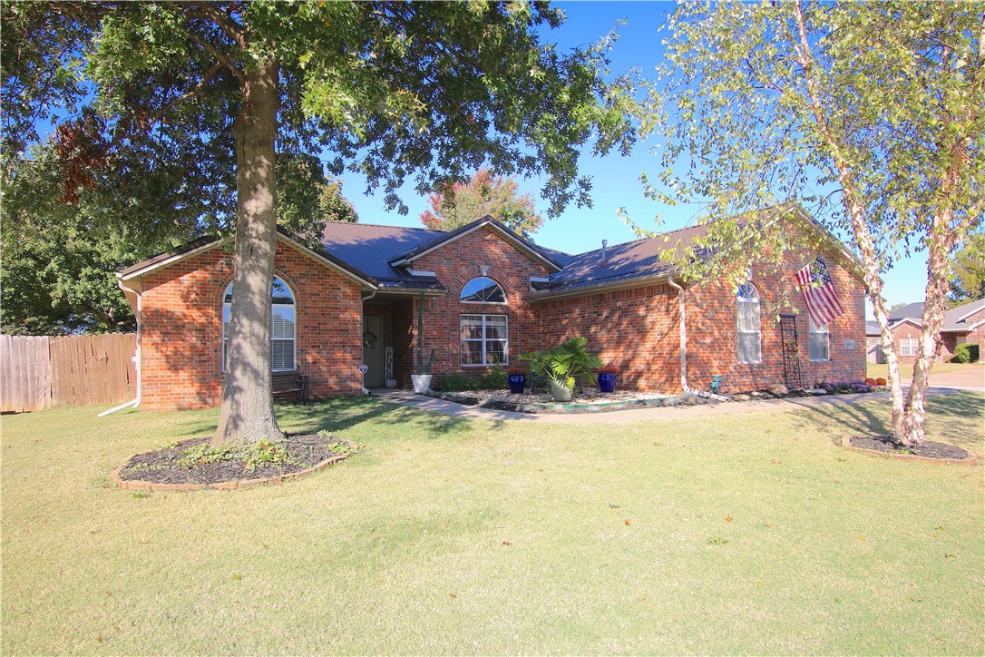 Discover the charm of Bentonville with this stunning 4 bed 2 bath all-brick home situated on a
desirable corner lot in the Windwood Subdivision. This residence boasts a side-entry garage,
luxurious tile flooring, granite countertops, and open living and dining rooms. The Master bath
is complemented by a relaxing soaking tub and a separate shower. The expansive lot features
a privacy fence and a covered patio, creating an ideal setting for entertaining guests. The
living room seamlessly connects to the outdoor area and includes a cozy gas fireplace. With a
new metal roof and a covered patio, this home not only offers exceptional curb appeal but
also enhances your outdoor living experience.