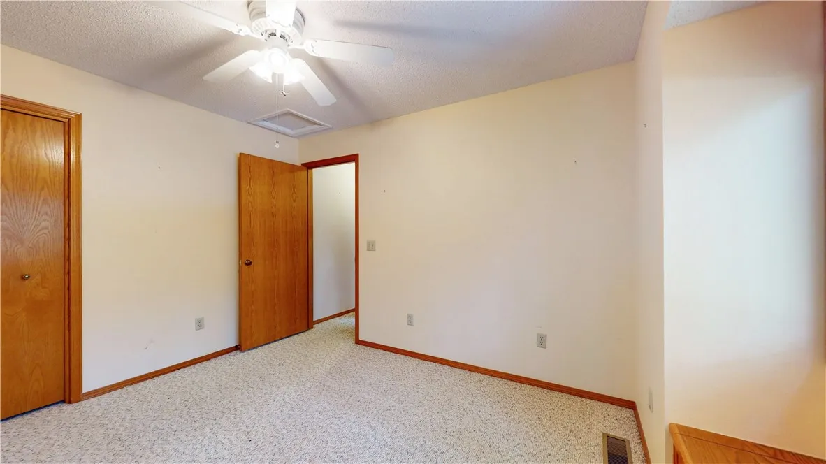 Bella Vista, Arkansas 72715, United States, 2 Bedrooms Bedrooms, ,2 BathroomsBathrooms,Residential,Active,203806