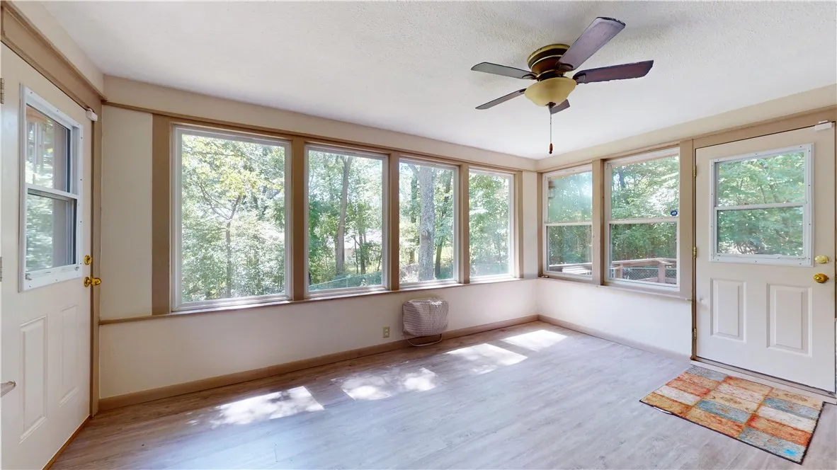 Bella Vista, Arkansas 72715, United States, 2 Bedrooms Bedrooms, ,2 BathroomsBathrooms,Residential,Active,203806