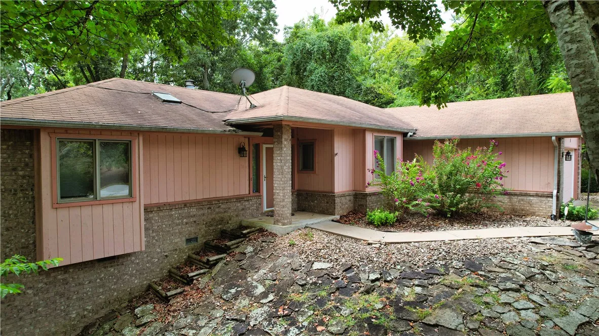 Bella Vista, Arkansas 72715, United States, 2 Bedrooms Bedrooms, ,2 BathroomsBathrooms,Residential,Active,203806