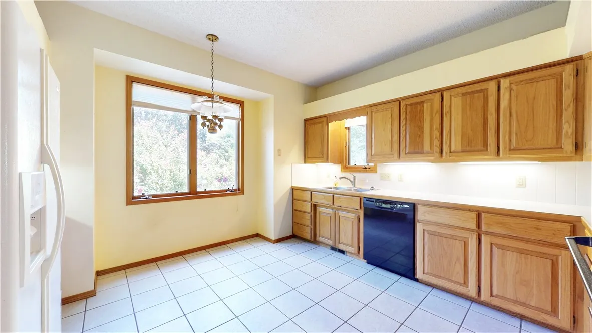 Bella Vista, Arkansas 72715, United States, 2 Bedrooms Bedrooms, ,2 BathroomsBathrooms,Residential,Active,203806